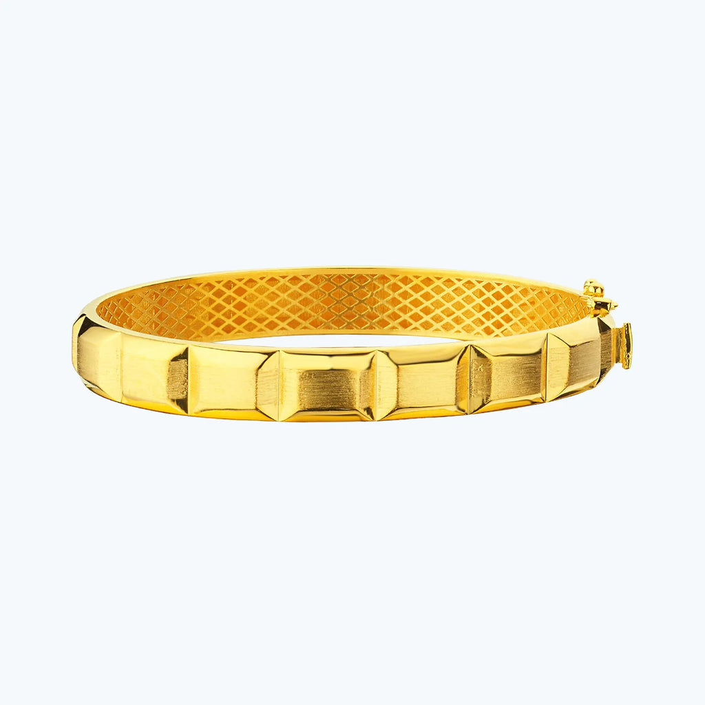 22Ct Gold Bangle